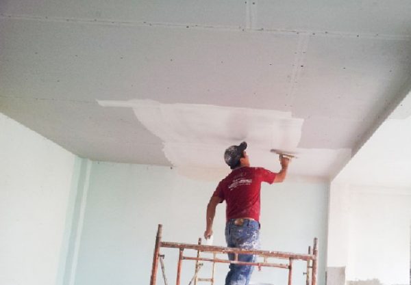 Cách chống thấm trần nhà bị nứt đơn giản, hiệu quả – Chống Thấm Dột – Dịch  Vụ Sơn Nhà Giá Rẻ